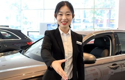 前方高顏值預(yù)警,盈眾人制服靚照大曝光!